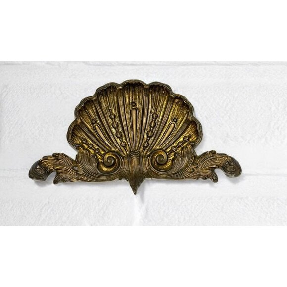 Vintage Scalloped Shell Brass Baroque Wall Plaque Embellishment Medallion - Picture 1 of 6